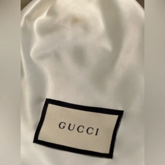 Gucci Leather Belt with Double G Buckle - Picture 6 of 11